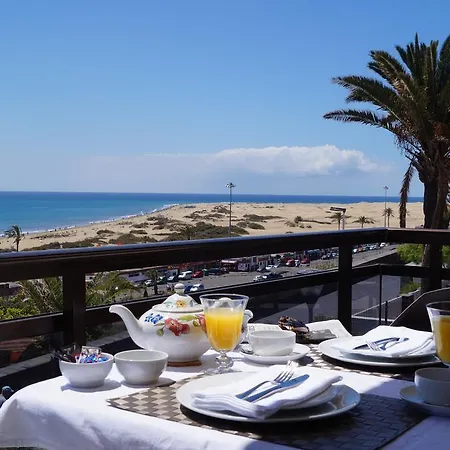 Luna Beach *